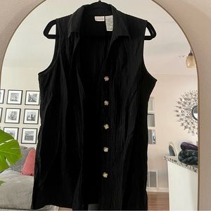 Black Collared Sleeveless Button-down